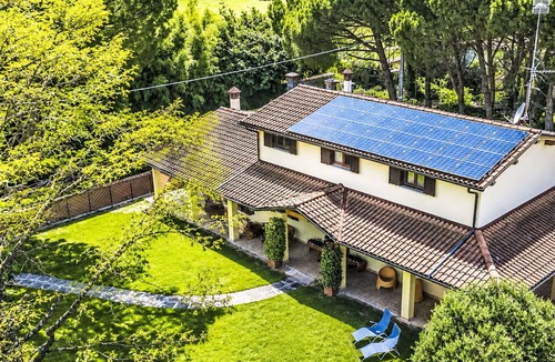 Arezzo House | Beautiful private villa for 4 guests with A/C, WIFI, TV and patio