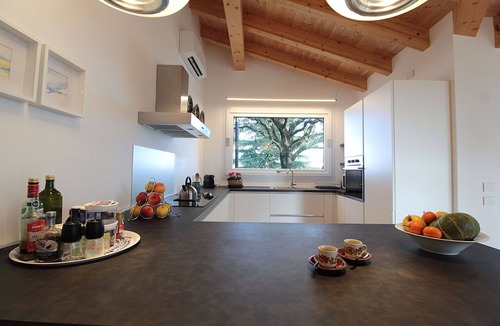 Teolo Villa | Beautiful private villa for 6 guests with WIFI, hot tub, private pool, A/C and patio, close to P.