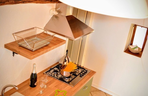 Vignone Apartment | BEAUTIFUL VIEWS OF LAKE MAGGIORE AND RELAXATION IN A SMALL, CAR-FREE HAMLET