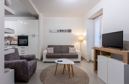 Mergozzo House | Beautiful villa for 4 people with WIFI, TV, balcony and pets allowed
