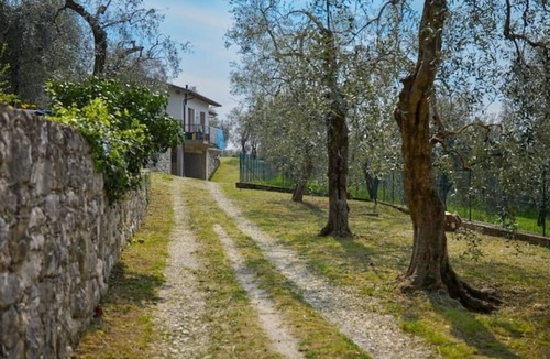 Malcesine Apartment | Bellavista Apartment - Relaxation with Lake View and Private Garden in Malcesine