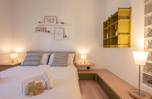 Sud-Ovest Apartment | Bellezza Fair Apartment - Vicino Fiera e centro, WiFi, Smart TV, AC, balcone