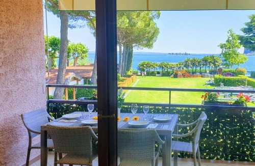 San Felice del Benaco Apartment | Bianca Two-Room Apartment with lake view.