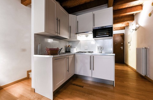 Cannaregio Apartment | Bluesky Garden by Wonderful Italy