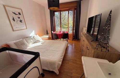 Bardonecchia Apartment | Bright alpine apartment in Bardonecchia with balcony and close to the slopes.