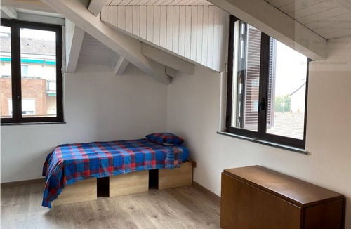 Zona Padova Apartment | Bright Studio, top Floor, 1 or 2 People, Long Stay, Next to Metro!