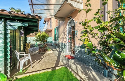 Luino Apartment | Butterfly Apartment: Lake Maggiore Luino Apartment with Balcony, Luino, Italy