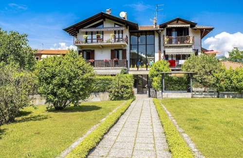 Baveno Apartment | C'ERA UNA VOLTA - spacious appartment near the lake and the lovely town Baveno!
