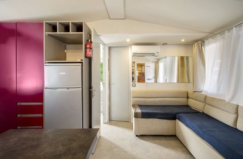 Sottomarina RV Rental | Camping "Grande Italia Vulcano 6" with Sea View, Terrace & Wi-Fi