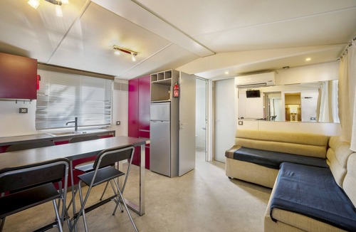 Sottomarina RV Rental | Camping "Grande Italia Vulcano 6" with Sea View, Terrace & Wi-Fi