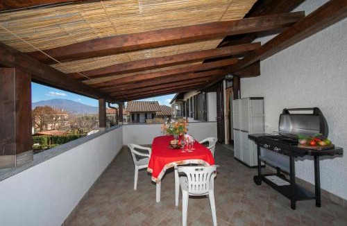 Leggiuno Apartment | Casa Amabile in Leggiuno Salty-Water Pool - Happy Rentals