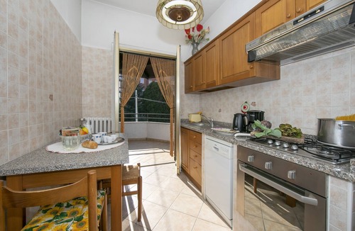 Leggiuno Apartment | Casa Amabile in Leggiuno Salty-Water Pool, Leggiuno, Italy