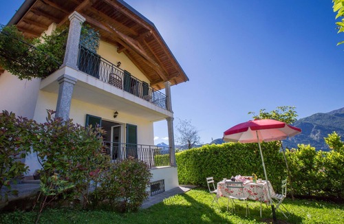Azzano House | Casa Delle Mele, Tremezzina (Mezzegra), Italy
