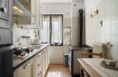 Bosentino House | Casa Fruet: Mountain View, Private Garden & Wi-Fi on the Vigolana Plateau
