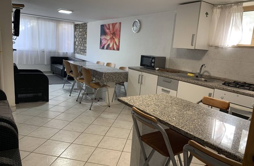 Gianola House | Casa Fiorita for groups from 20 people in 3 apartments 9min. walk from the beach