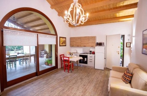 Pagnano House | Casa Jolanda, independent house near Venice center with private park and garden