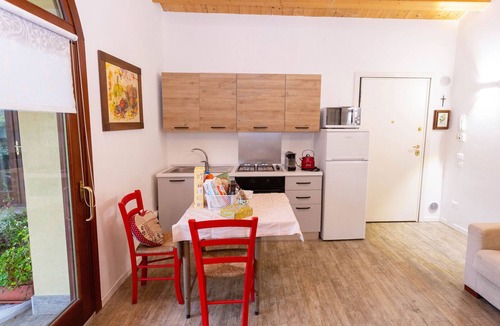 Pagnano House | Casa Jolanda, independent house near Venice center with private park and garden