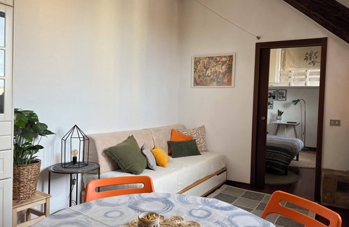 Chinatown Apartment | Casa Lara Milano - One Bedroom Apartment, Sleeps 3