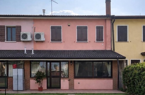 Mogliano Veneto House | Casa Lilla - House with Garden near Venice