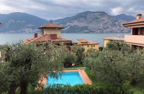 Magugnago Apartment | Casa Luna-Apartment with lake view and swimming pool, Casa Luna - Appartamento con vista lago e pisc