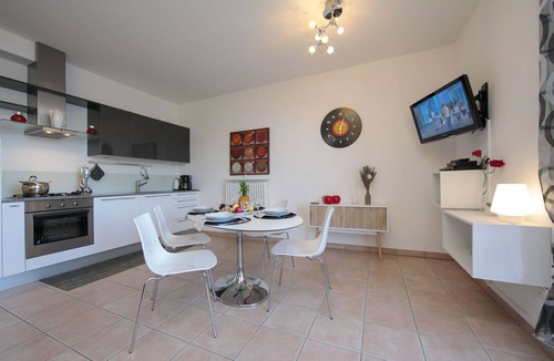 Santa Maria - Rezzonico Apartment | Casa Mastena Vista Lago, San Siro, Italy