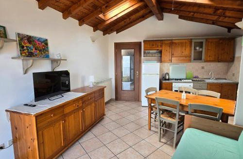 Pino Lago Maggiore Apartment | Casa Nadia