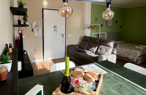 Sant'Eufemia Apartment | Casa Nilson - Monolocale Deluxe con Angolo Cottura e Self Check-in
