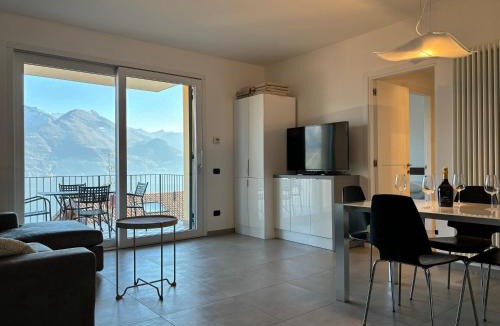Santa Maria - Rezzonico Apartment | Casa Ole Swimming Pool and Lake View - Larihome A42