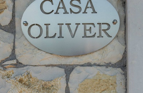 Montecchia di Crosara Apartment | Casa Oliver: Apartment with a view of the valley near Verona and Vicenza