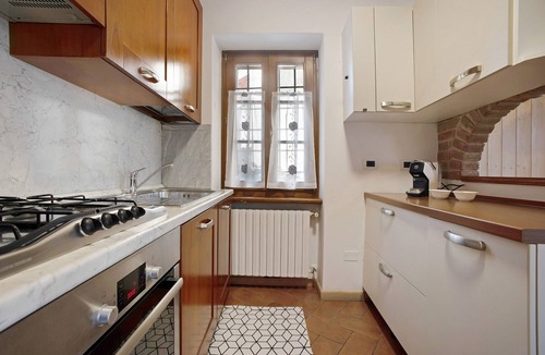 Tremosine Apartment | Casa Oliva Apartment with Lake View, Balcony and Wi-Fi