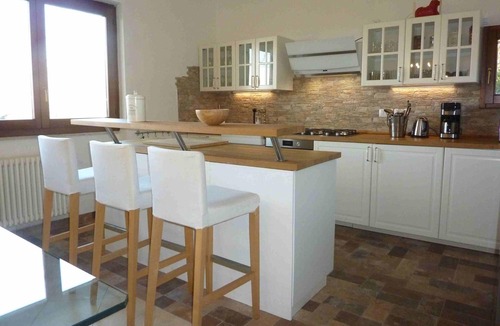 Porto Valtravaglia Apartment | Casa Paradiso in Porto Valtravaglia
