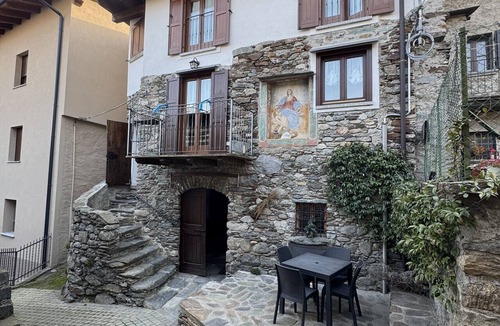 Civo House | Casa Patty – Fresco and Stone Charm in Civo, Valtellina