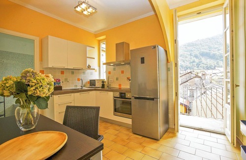 Cannobio Apartment | Casa Sofia: Duplex Apartment by Lago Reisen