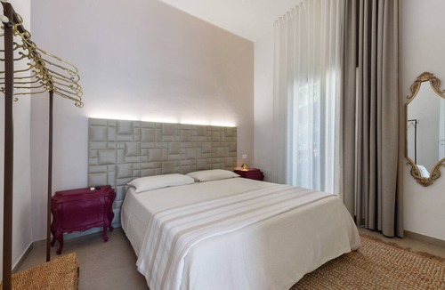 Como Apartment | Casa Teresa Suite in Como – Modern Comfort with Private Garden and Free Parking