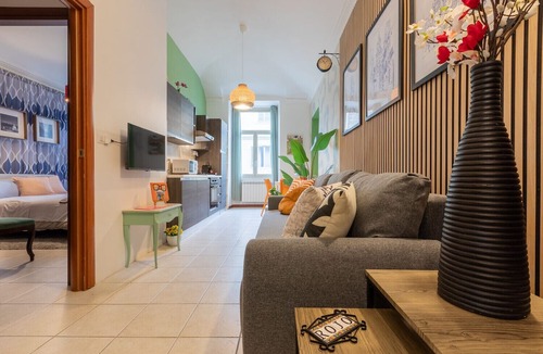 Historic Centre Apartment | Casa Tropicana RO-JO by Wonderful Italy