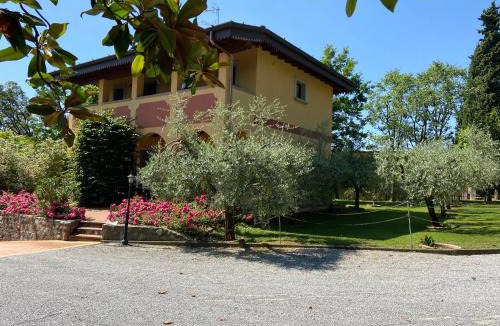 Corte Franca House | Casa Vacanze La Fiòca