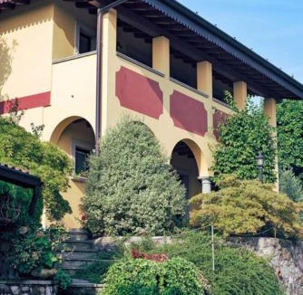 Corte Franca House | Casa Vacanze La Fiòca