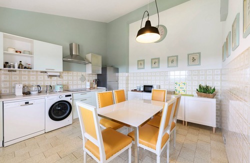 Gavardo House | Casale San Giacomo Guest House with Private Pool, Wi-Fi and Air Conditioning
