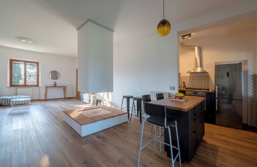 Torgiano House | Casale Ziarelli - Large apartment with pool and view of Assisi