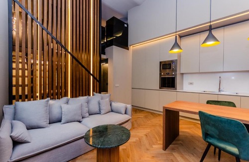 De Angeli Apartment | CasaRavizza Milano-elegance & privacy- Fast WiFi- 4min shopping at Corso Vercelli near Duomo & 8min City Life Shopping District