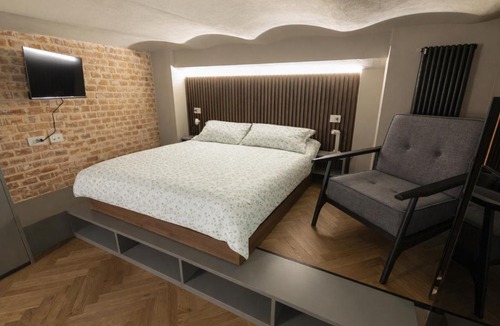 De Angeli Apartment | CasaRavizza Milano-elegance & privacy- Fast WiFi- 4min shopping at Corso Vercelli near Duomo & 8min City Life Shopping District