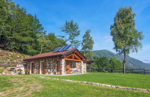 Mottarone House | Casetta del Rio by Lago Reisen