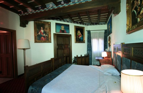 Pavone Canavese Hotel | Castello di Pavone