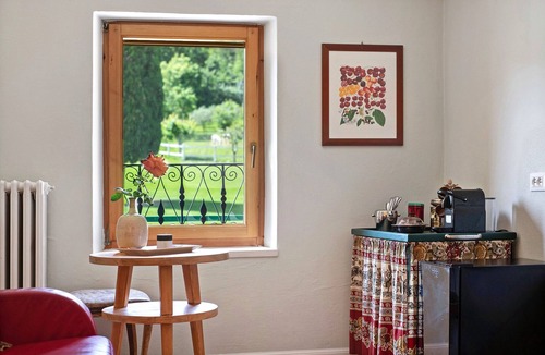Affi Apartment | Cavallina Retreat - Guest House with Private Pool, Garden, and Wi-Fi