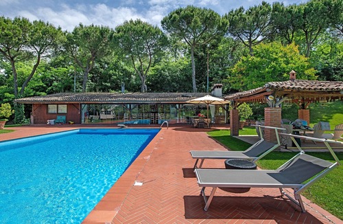Affi Apartment | Cavallina Retreat - Guest House with Private Pool, Garden, and Wi-Fi