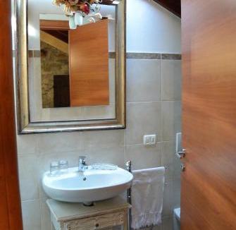 Maccagno Ski Chalet | Chalet Agostino - 2 people - garden