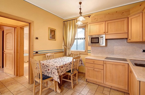 Valtellina Apartment | Chalet Betty Appartamento Pec with Mountain View