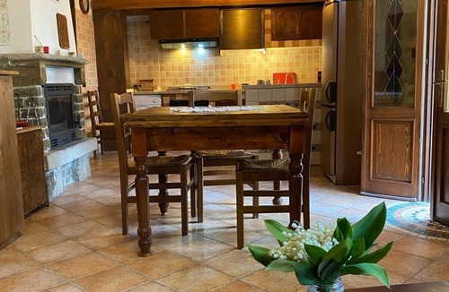 Albettone Ski Chalet | Chalet 'Casa Dell'uliveto' with Mountain View, Wi-Fi and Air Conditioning