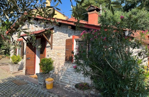 Albettone Ski Chalet | Chalet 'Casa Dell'uliveto' with Mountain View, Wi-Fi and Air Conditioning