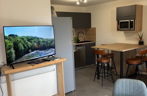 Vacheresse Apartment | Chalet Les Mios, at Isa, with view between lake and mountains, private terrace and Wi-Fi
